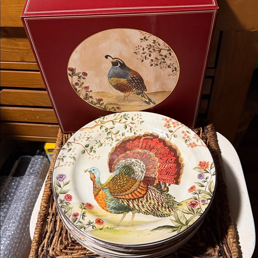Pottery Barn Botanical Harvest Bird Dinner Plates BNIB LAST SET